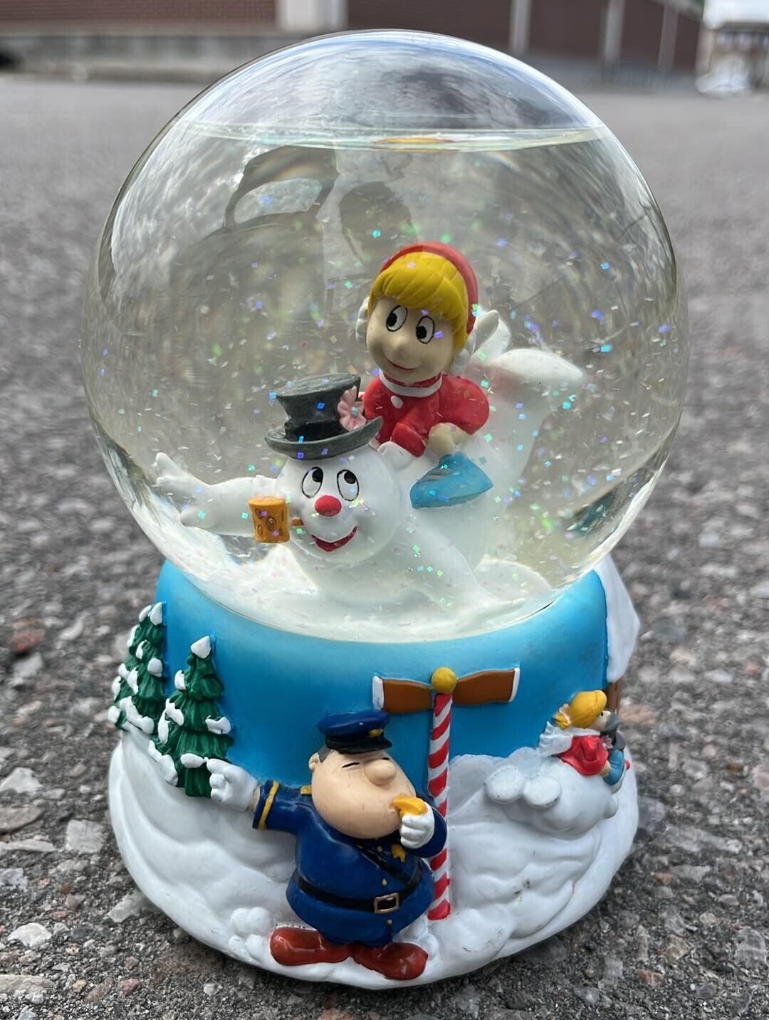 2000 Enesco Frosty the Snowman Musical Snow Globe