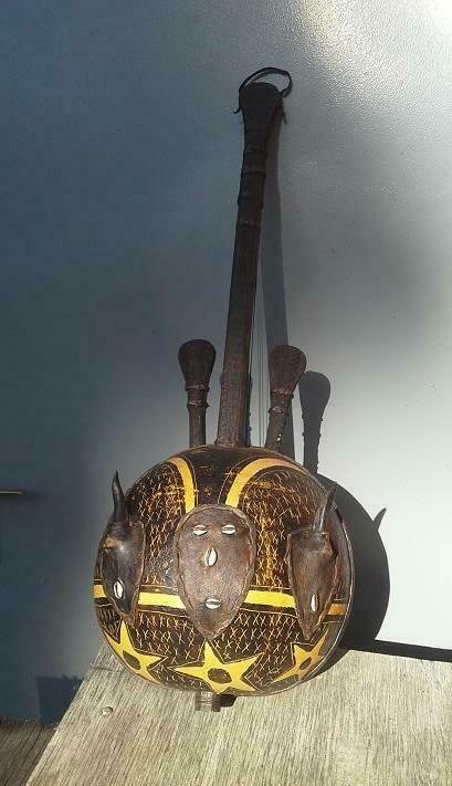 African Antique 10-stringed Banjo, Cowry shells , Horns . VERY RARE 
