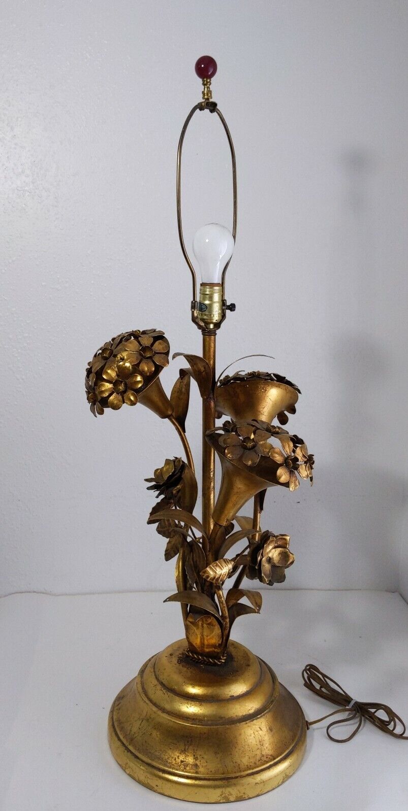 Vintage Italian Regency Gold Gilt Tole Metal Flower 4-Light Table Lamp MCM