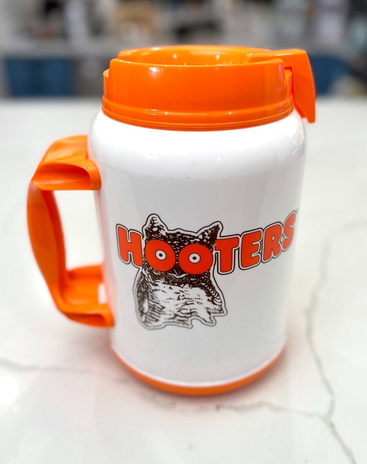 Hooters 64 oz Insulated Giant Travel Mug Jug Cooler LOOKS NEW