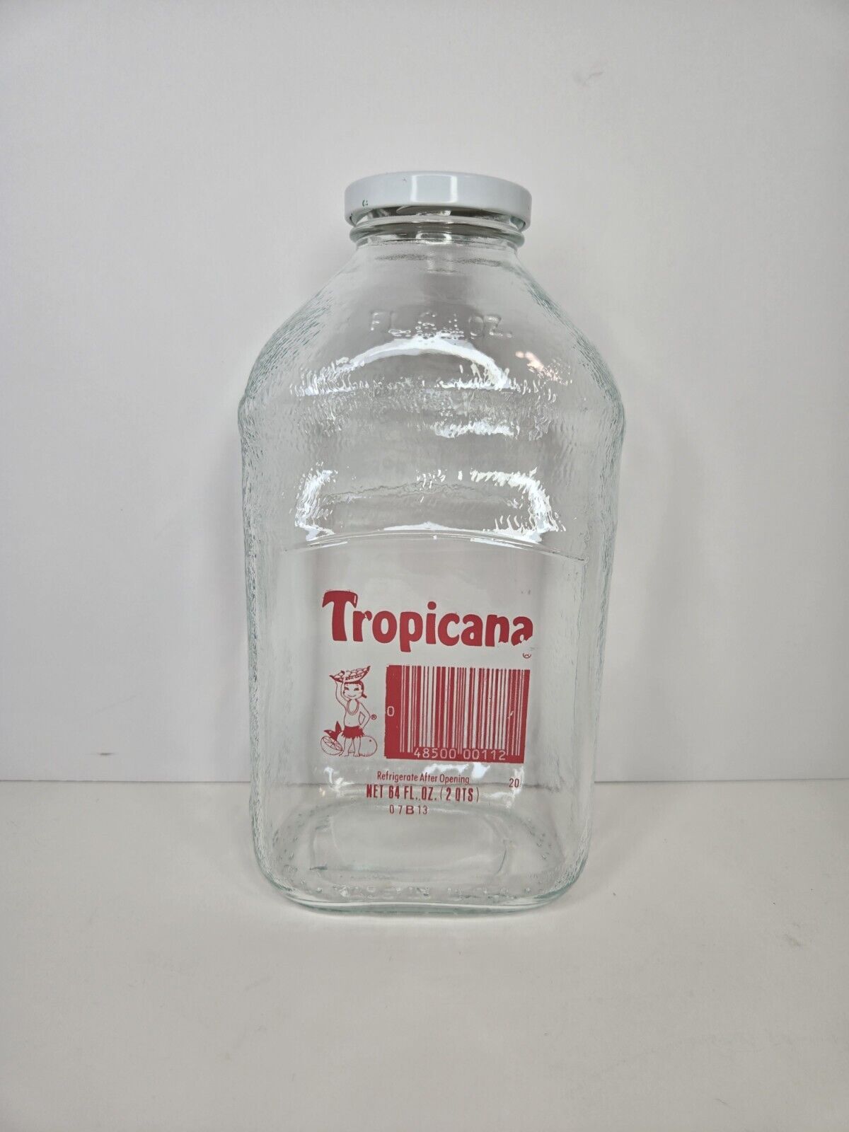 Vintage Tropicana Grapefruit Juice 64 oz 2 Qt Glass Bottle w/ Lid Good Graphics