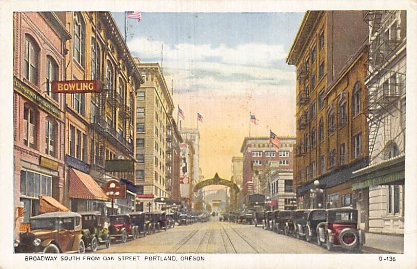 Postcard OR: Broadway South from Oak Street, Portland, Oregon, WB 1920's