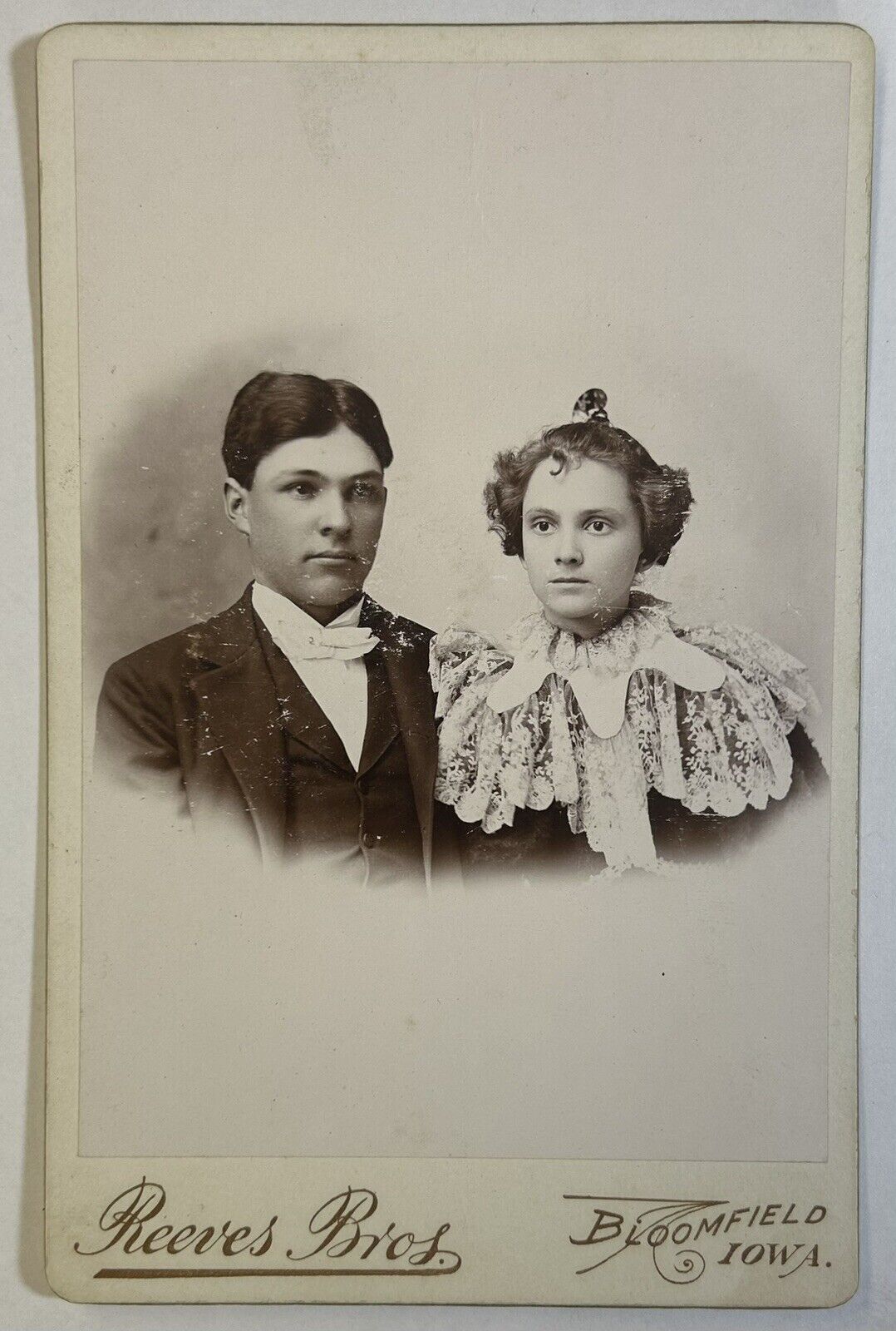 Reeves Bros. Bloomfield, Iowa Antique Photo, 1898 Black White Portrait, Couple