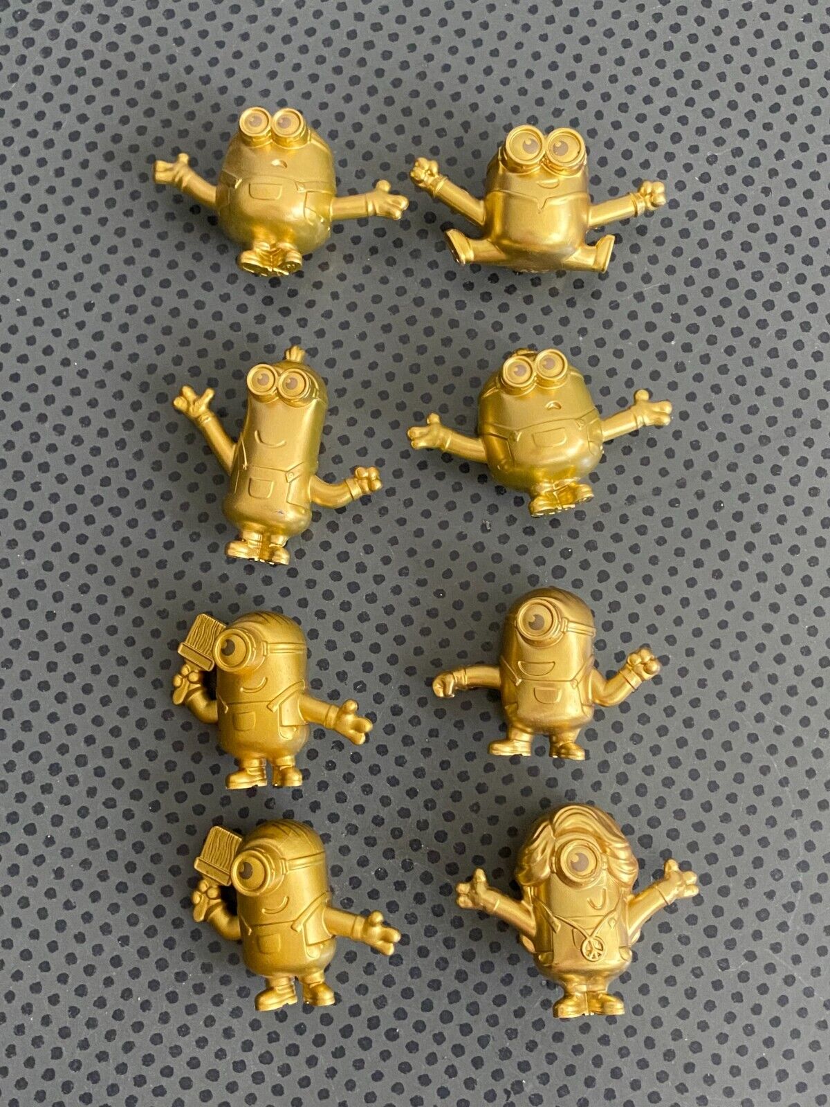 Set 8 Pcs McDonald’s Happy Meal Toy Minions 2019 figure in color gold