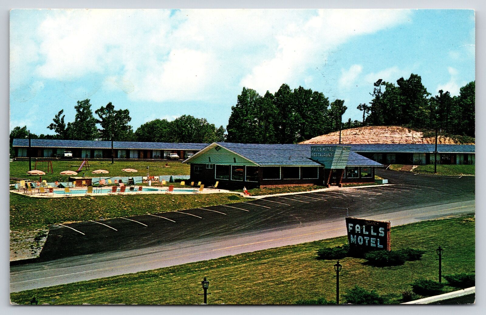 Parkers Lake Kentucky~Falls Motel & Restaurant~Pool~Roadside~1964 Postcard
