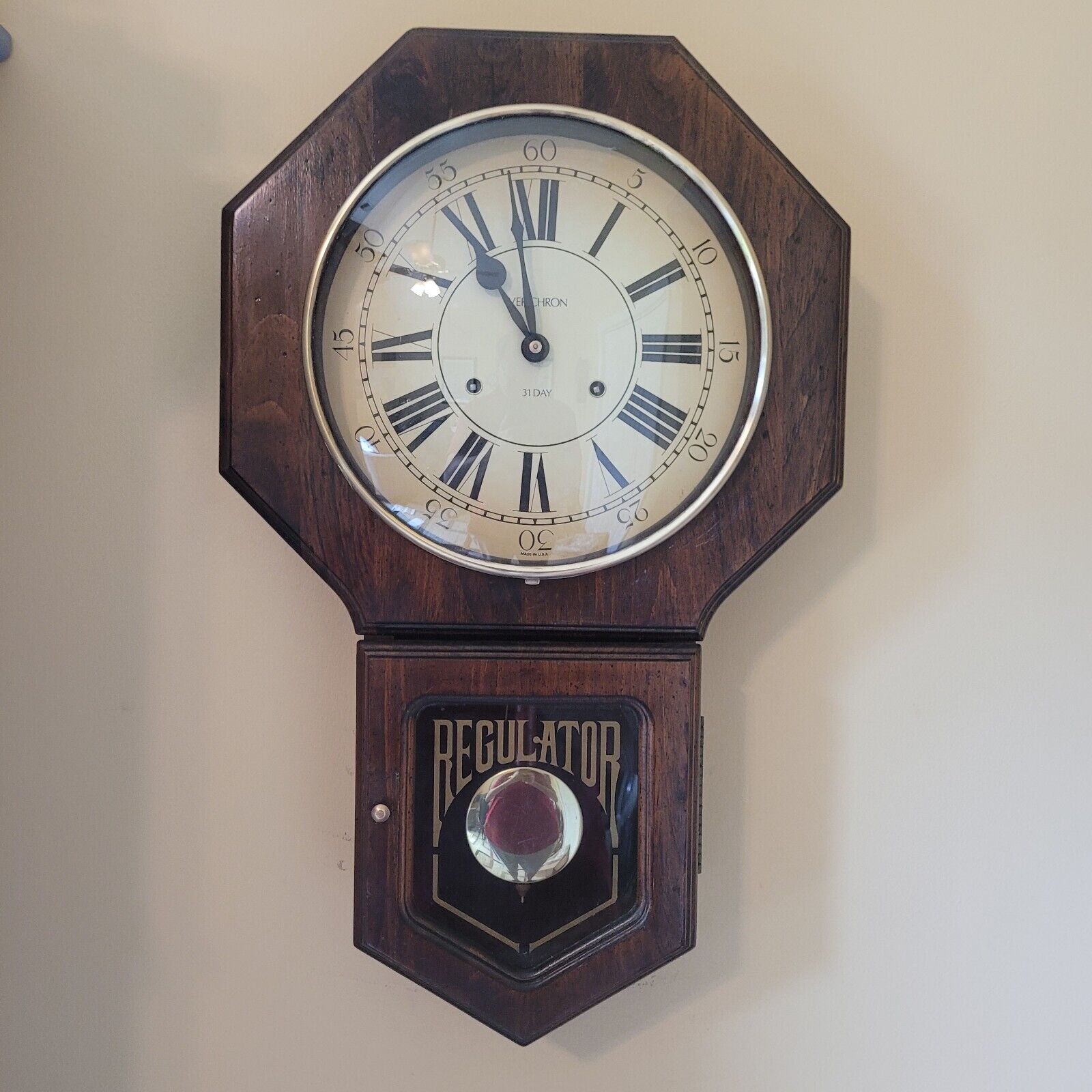 Vintage Verichron 31-Day Wall Clock Key Wound Pendulum Strike Movement Working