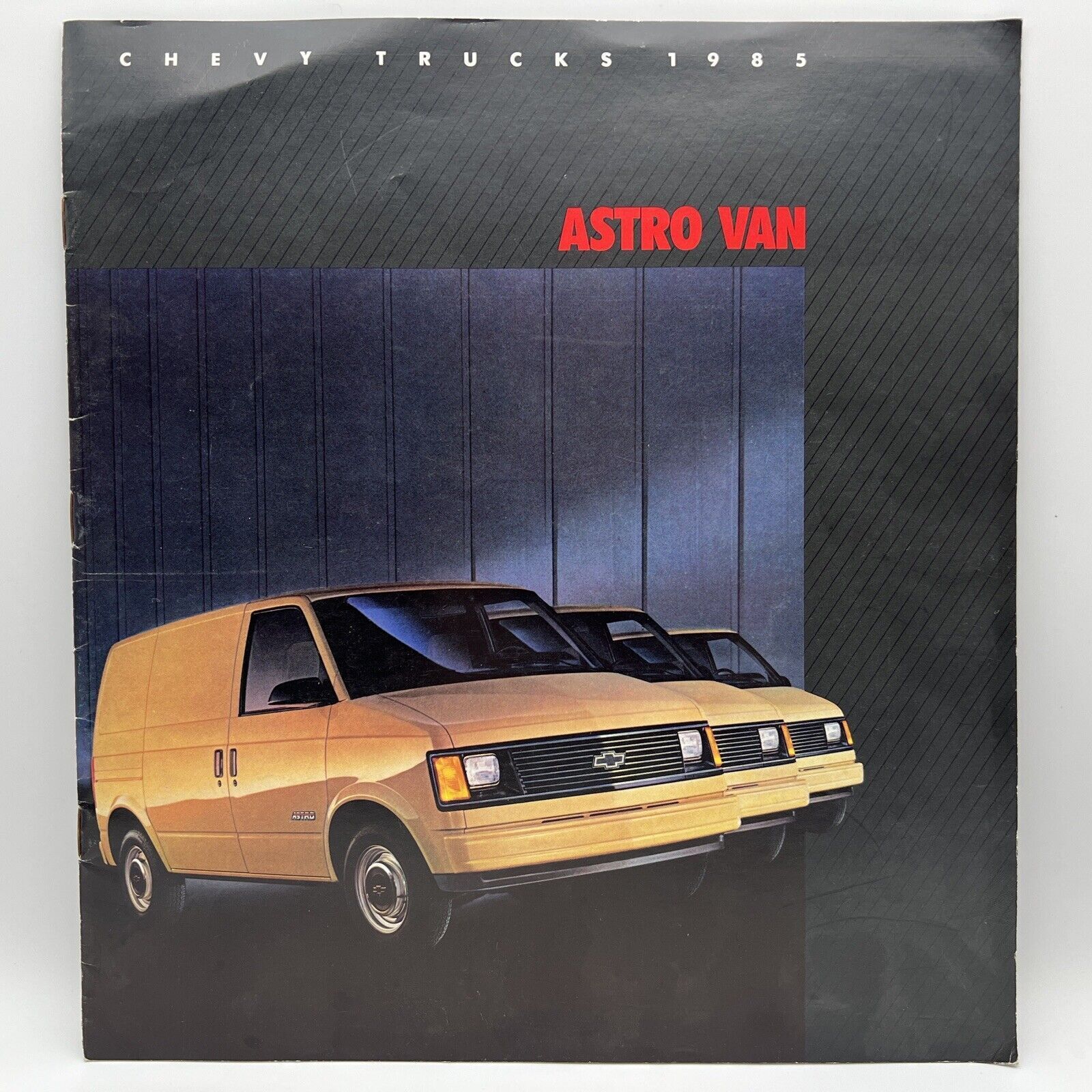 1985 CHEVY TRUCKS ASTRO VAN Chevrolet Dealer Sales Brochure Options Colors Specs