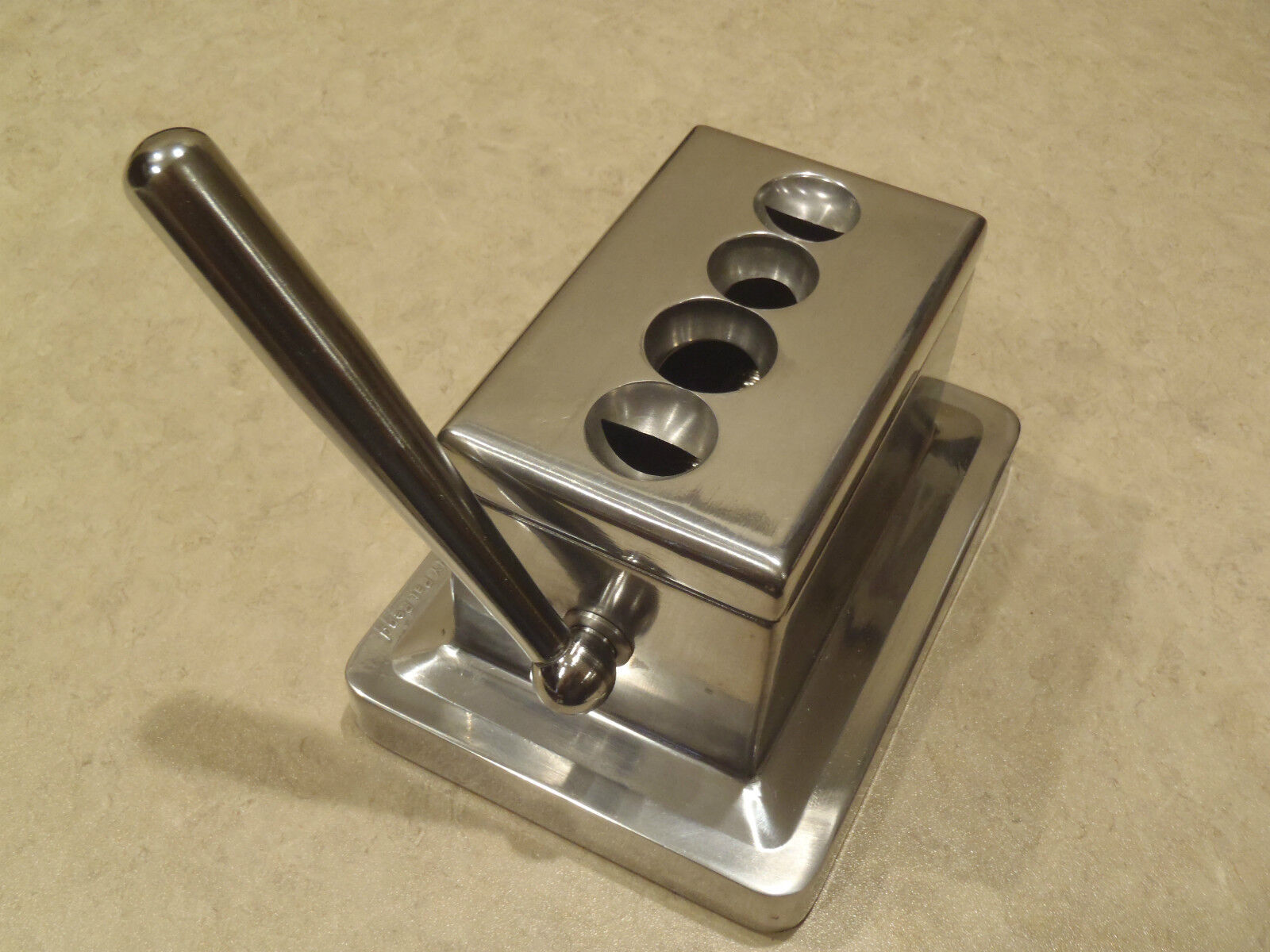 QUAD TABLE TOP CIGAR CUTTER Stainless body~Rare and Brand New In Box