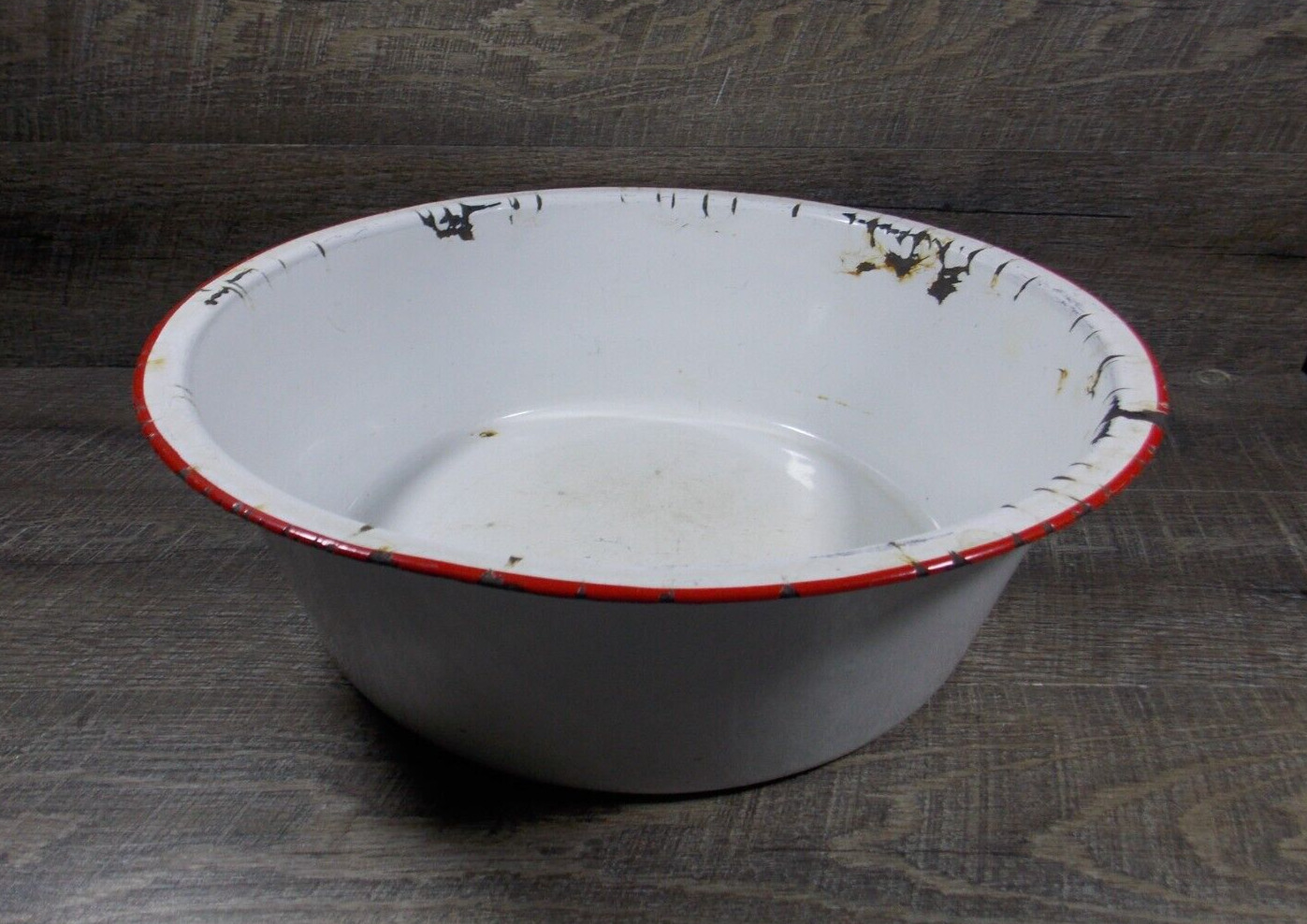 Enamel Tub Basin Vintage / Rustic Farmhouse Wash Bowl 16” White w/ Red Trim