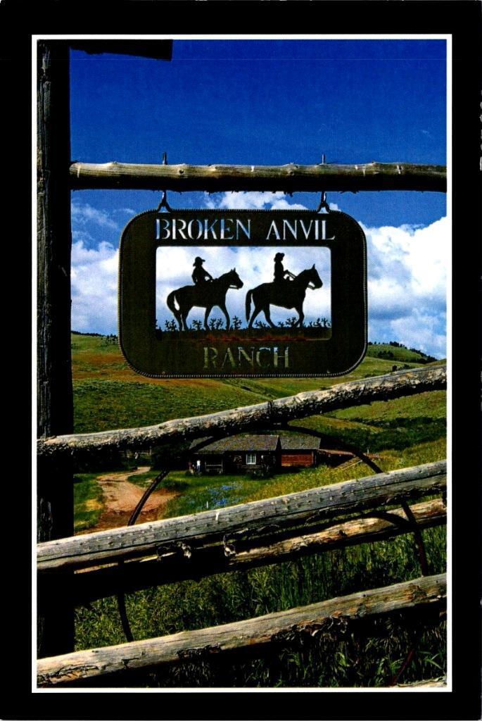 Lander, WY Wyoming BROKEN ANVIL RANCH 