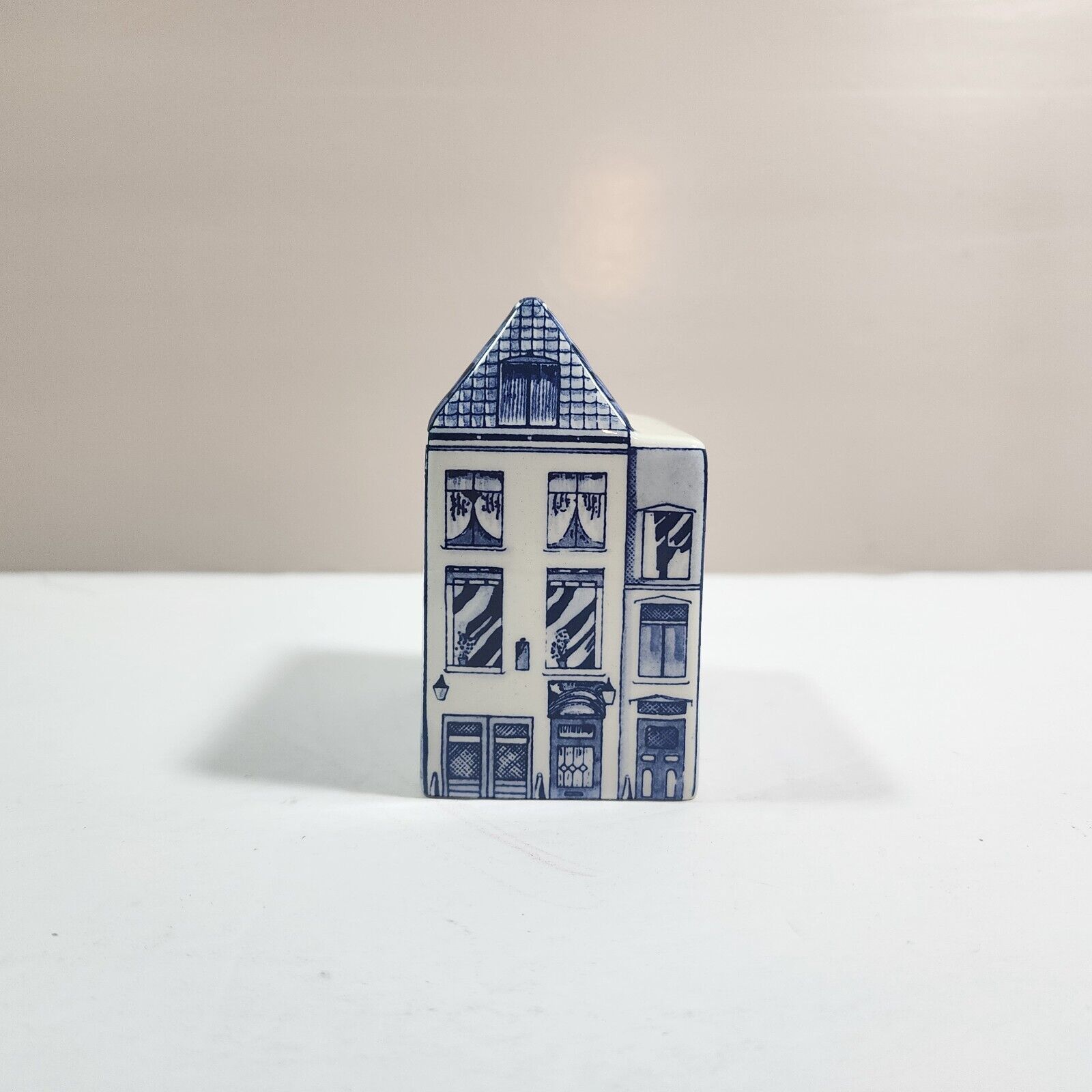 Singel House of Amsterdam Narrowest Delft Blue Hand Painted Canal House #11