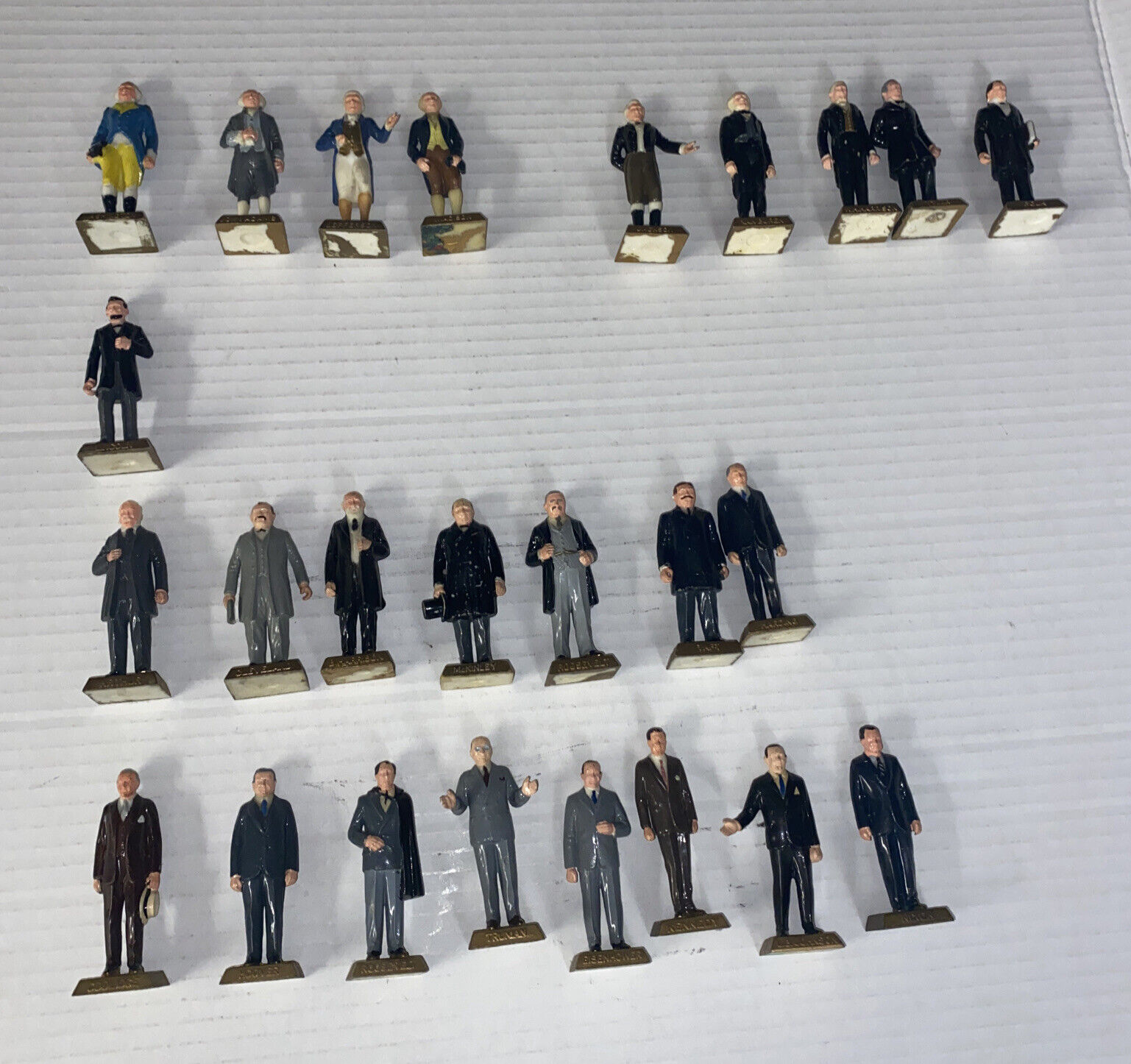 25 LOT Vintage Marx Toys Presidents Figures w Nixon Incomp Set Taiwan Hong Kong
