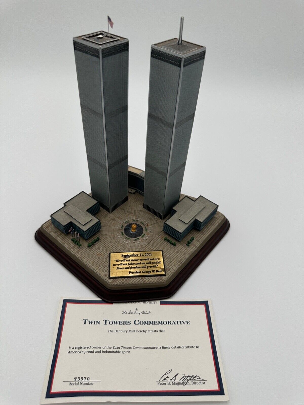 Danbury Mint Twin Towers 911 Commemorative World Trade Center  Serial #T3970