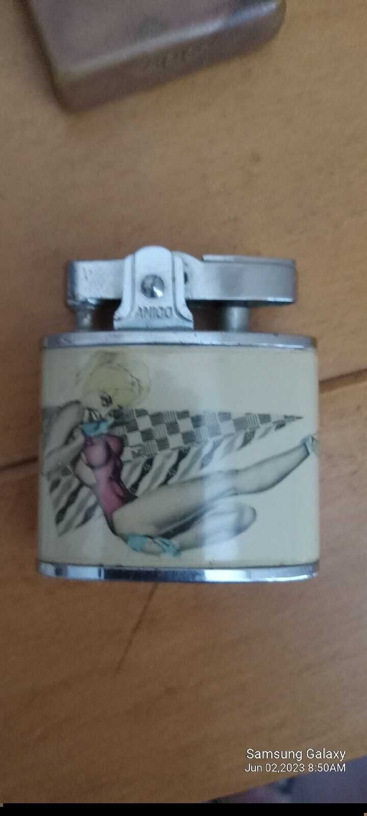 Vintage Amco Lighter With Pin-up Girls On Both Sides