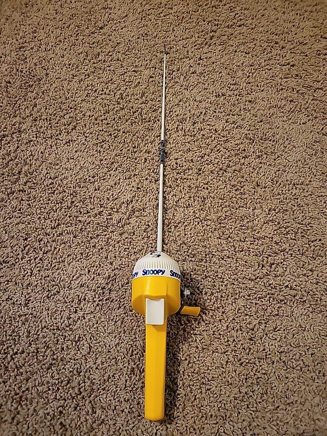 Vintage 1988 Snoopy Zebco Reel, Yellow/White Fishing Pole 24” Tested WORKS