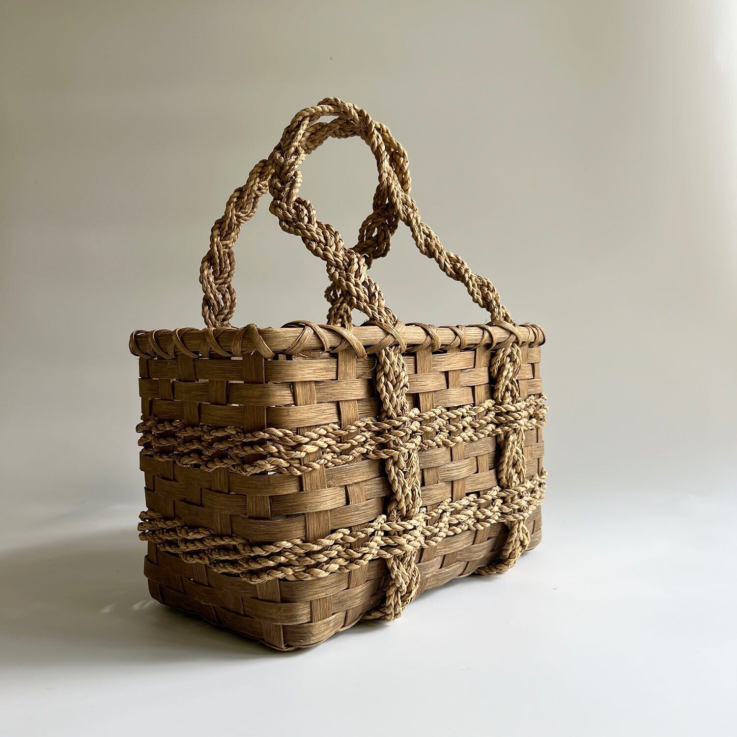 Vintage Handwoven Wicker Seagrass Basket W. Handles Foraging Basket 14\