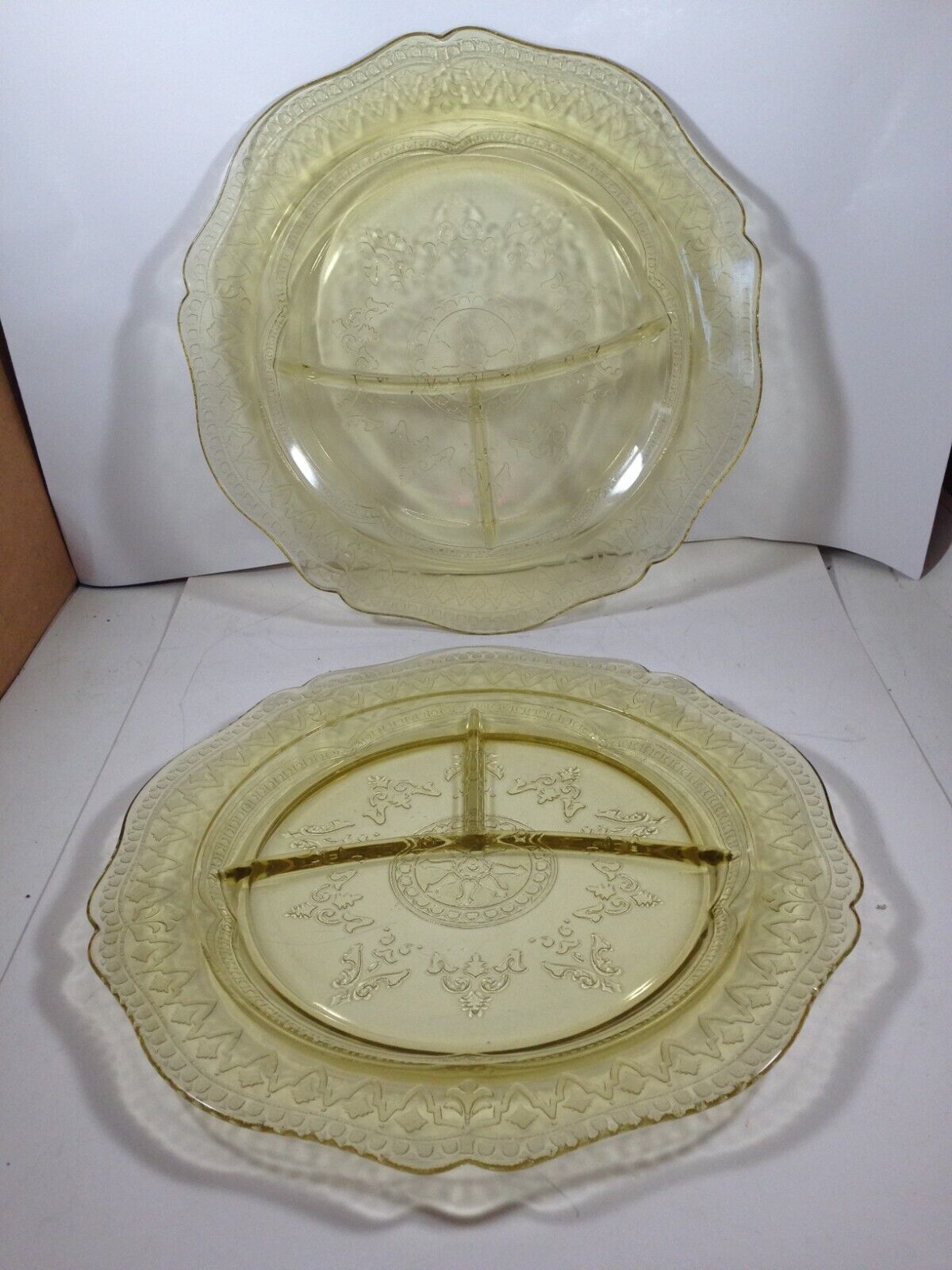 Vintage Federal Glass Amber Patrician Spoke Divided Grill Plate One Pair