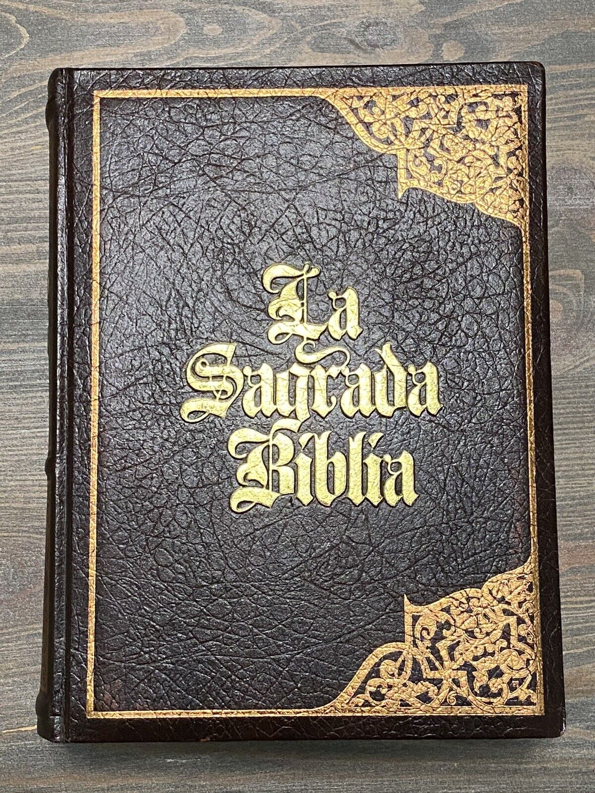 Sagrada Biblia 1993 Traducida Por El P. José Miguel Petisco.