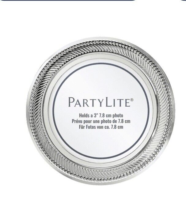 Partylite 4” ROUND MAGNETIC PHOTO FRAME #P93316 Holds A 3” Round Photo Silver