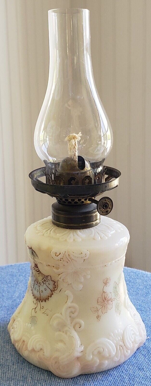 Rare Antique Victorian C.F. Monroe Wave Crest Cameo Opal Ware Miniature Oil Lamp