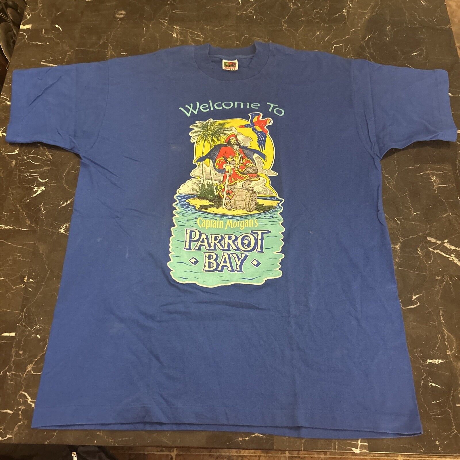 Vintage Hanes Label - Captain Morgan’s PARROT BAY (XL) T-Shirt Single Stitch