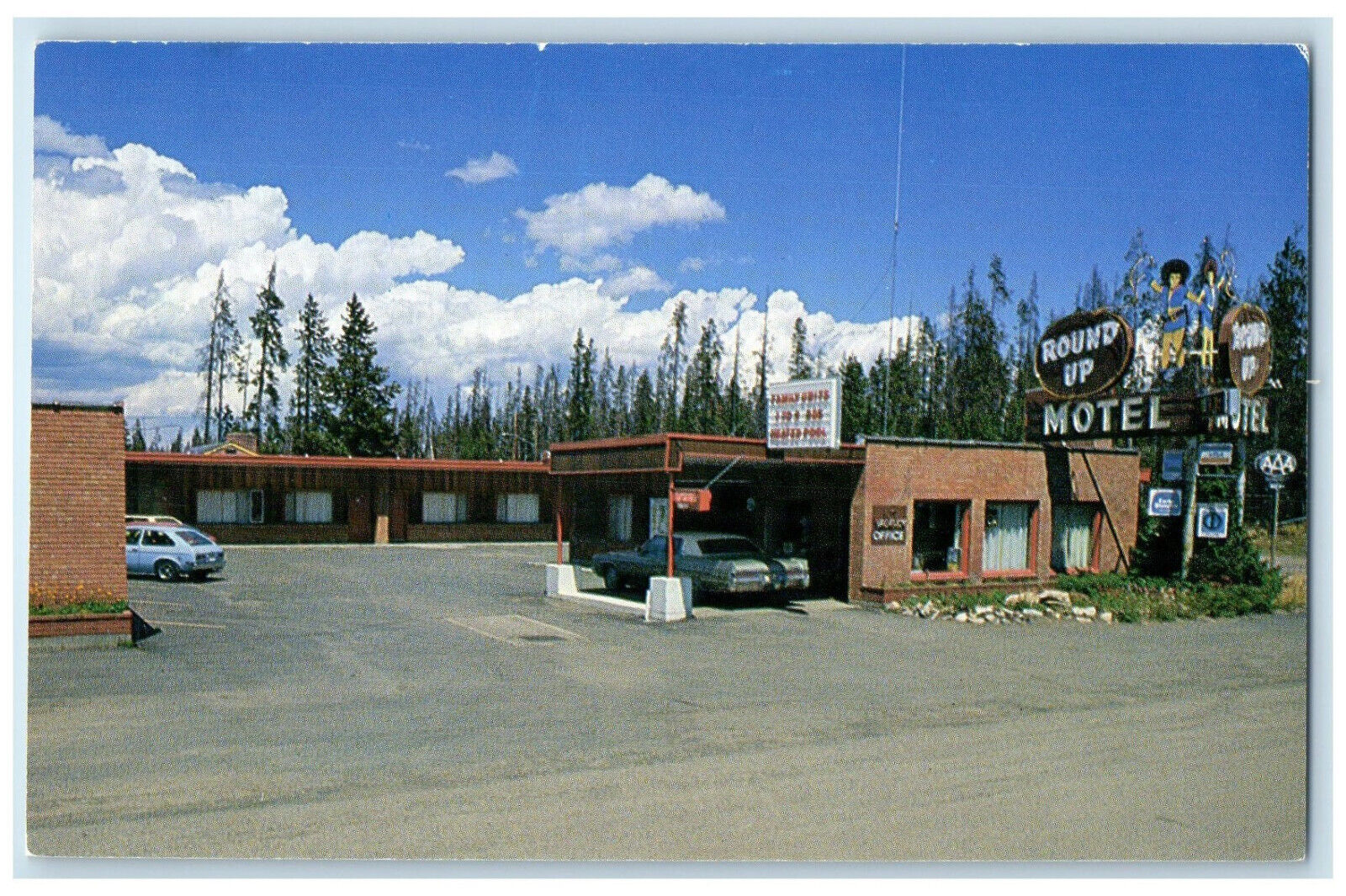 c1960's Round-Up Motel West Yellowstone Montana MT Vintage Unposted Postcard