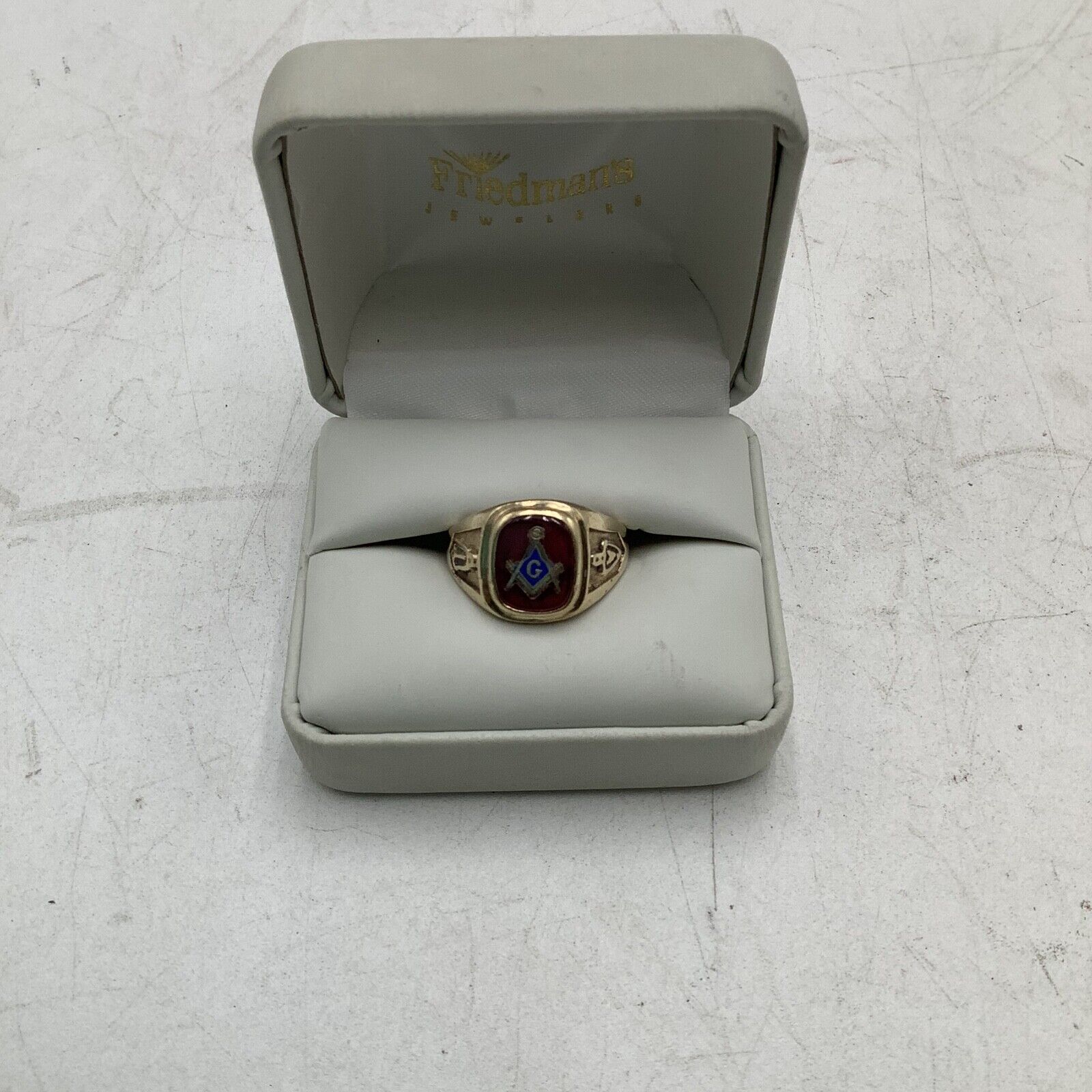 10kt Yellow Gold Men's Masonic Ring with Red Oblong Stone 6.7 Grams Size 9.5