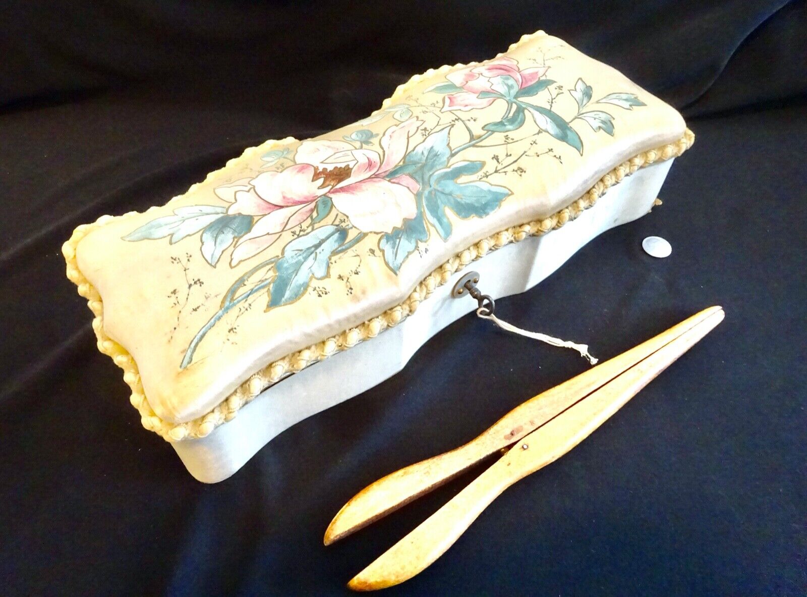 French Art Nouveau Jewelry Glove Box Antique Hand Painted Silk Roses Victorian.
