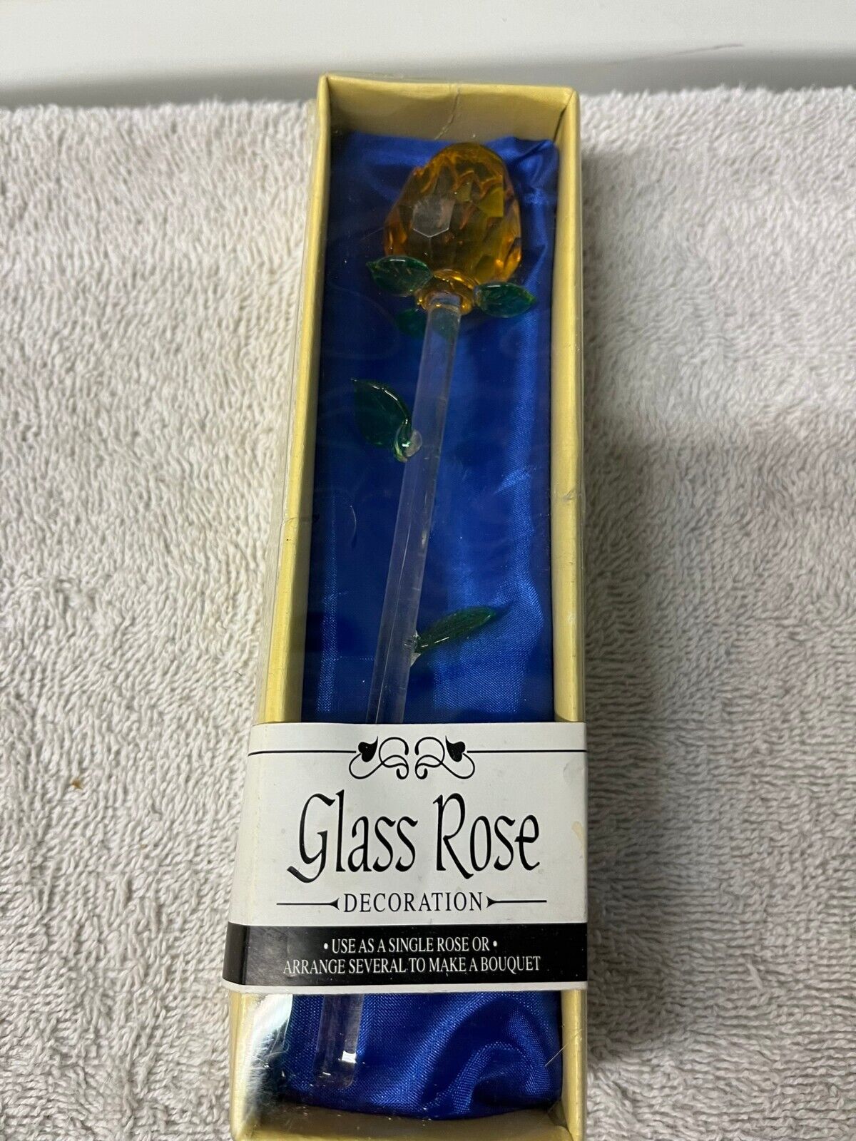 GREENBRIER INTERNATIONAL YELLOW GLASS ROSE NEW - BD