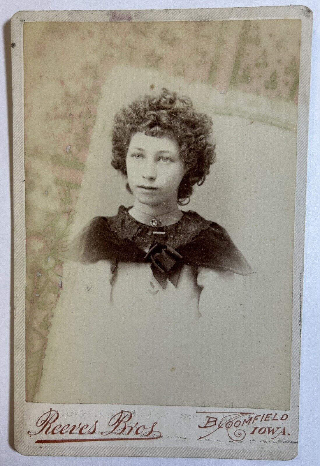 Antique Black & White Portrait of Young Woman, Reeves Bros. Bloomfield, Iowa 4x5