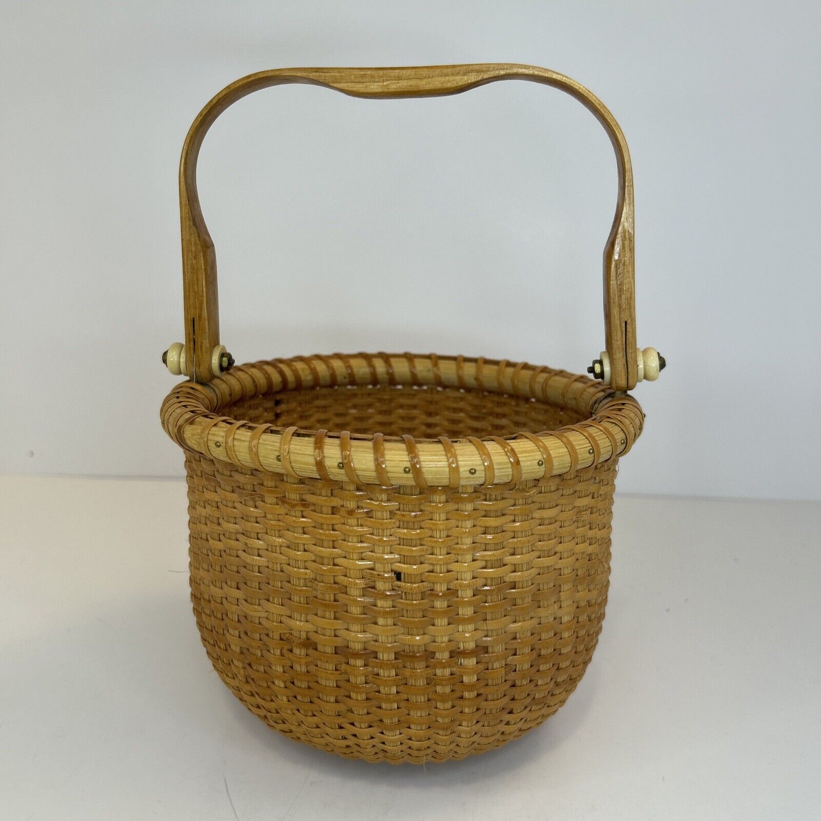 Vintage Nantucket Style Basket Square Handle Small 1992 Hand Woven (B2)