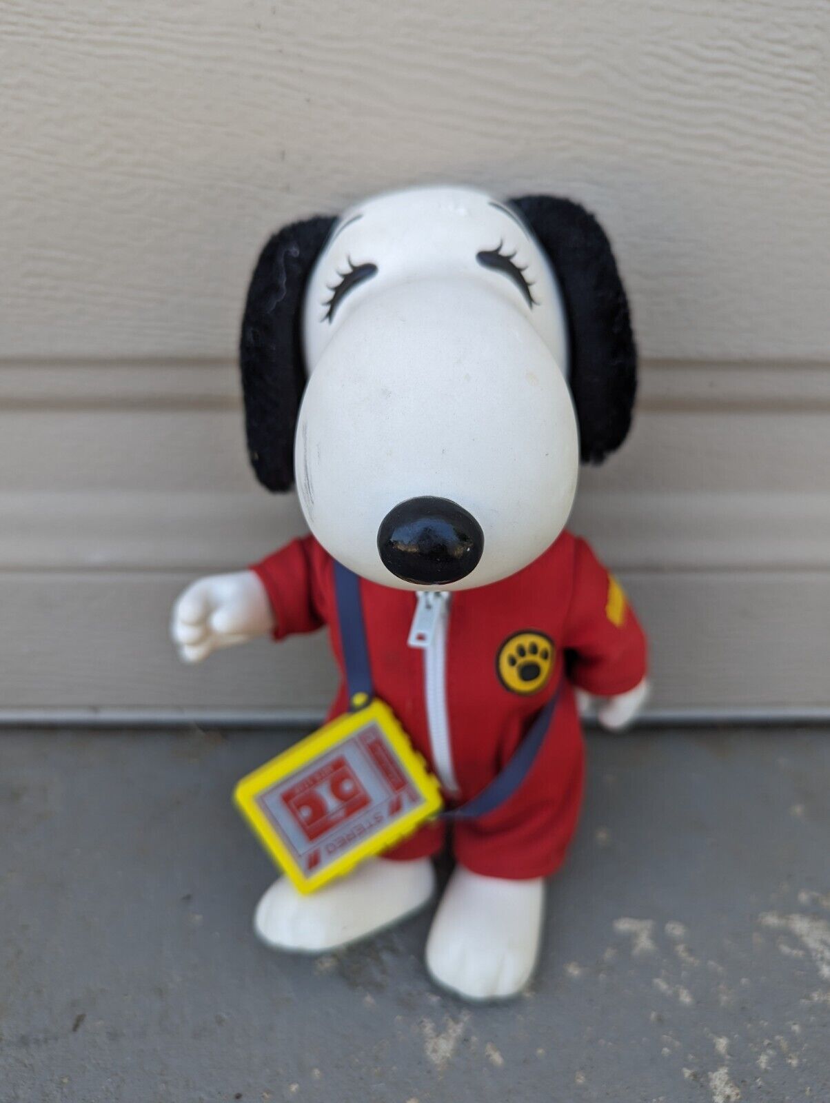 Belle Snoopy Doll Peanuts Vinyl Posable  With Cassette Walkman Radio 1966