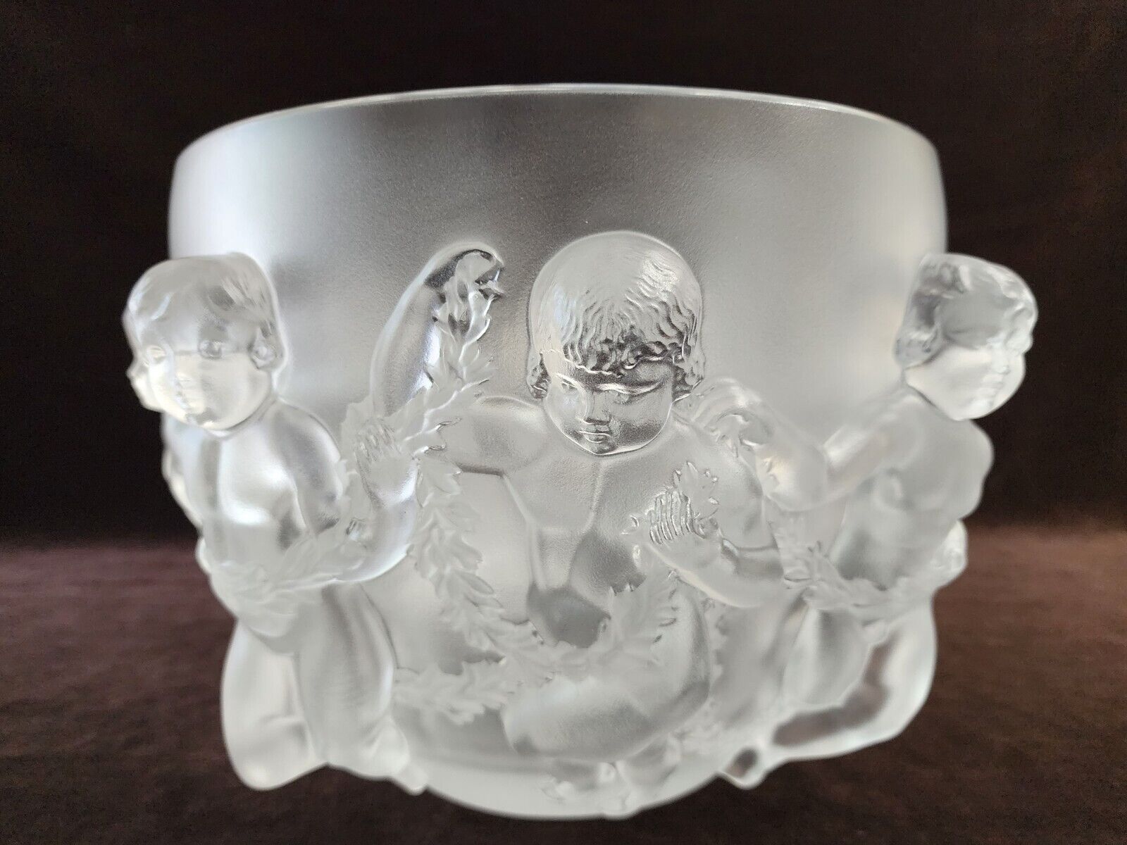 NOW LALIQUE LUXEMBOURG CHERUB POOL PARTY CENTERPIECE BOWL  BEST PRICE IN TOWN