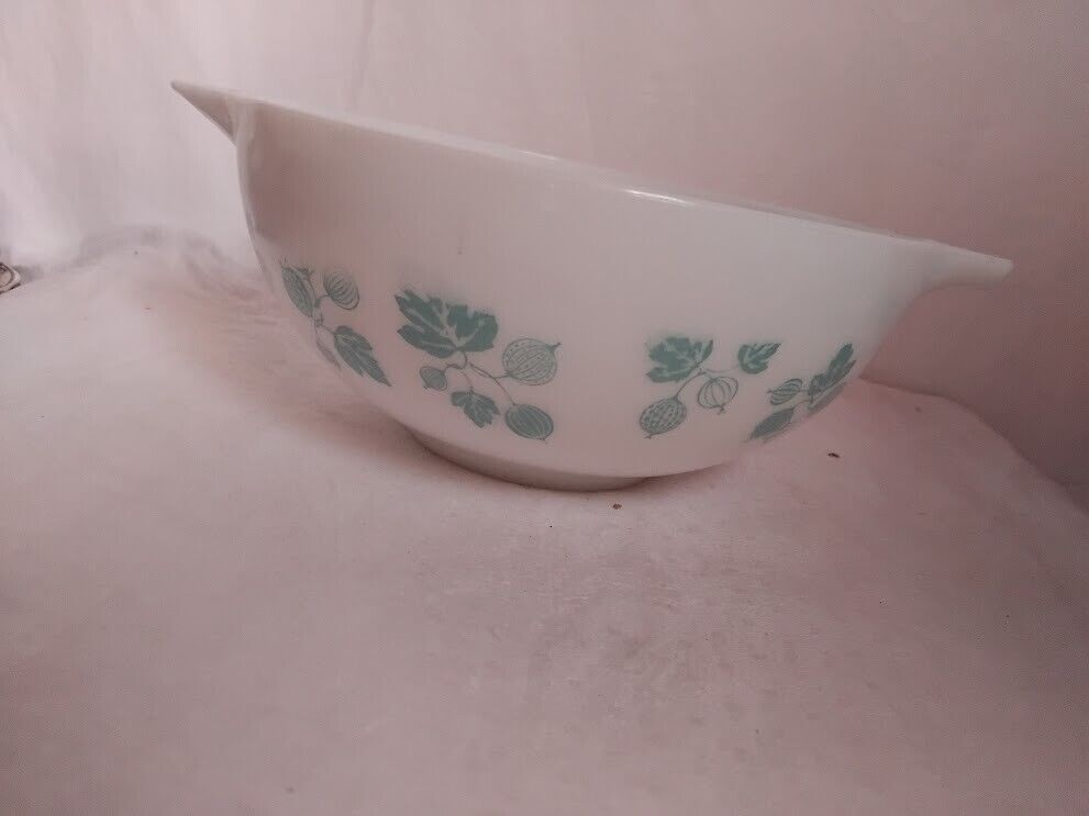 Vintage white Pyrex Tableware Bowl Gooseberry Pattern