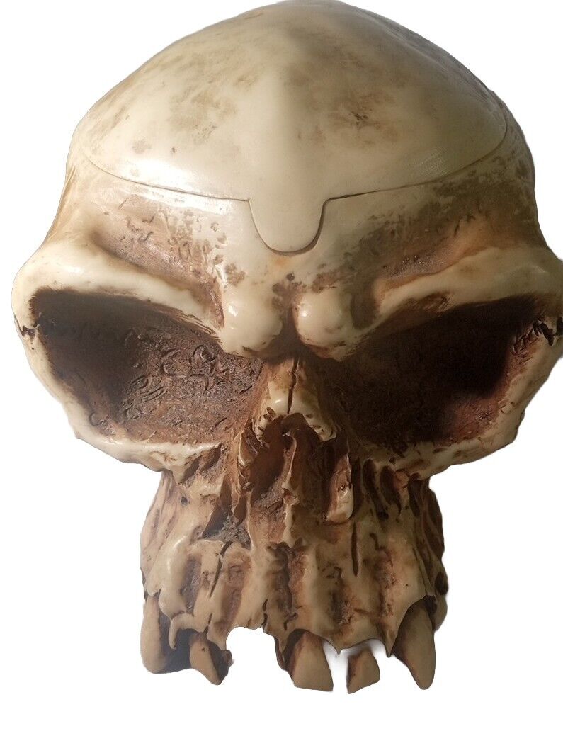 Vintage Adams Apple Skull Ashtray Trinket Box 98 WUI skeleton creepy Halloween