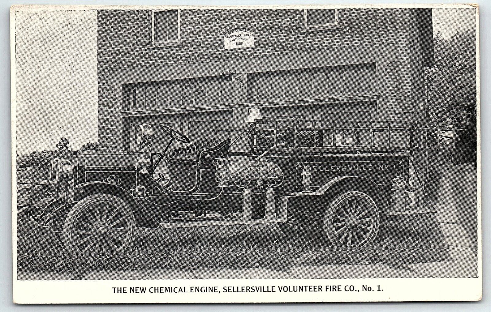 c1910 SELLERSVILLE PA VOLUNTEER FIRE CO NO 1 NEW CHEMICAL ENGINE POSTCARD P3917