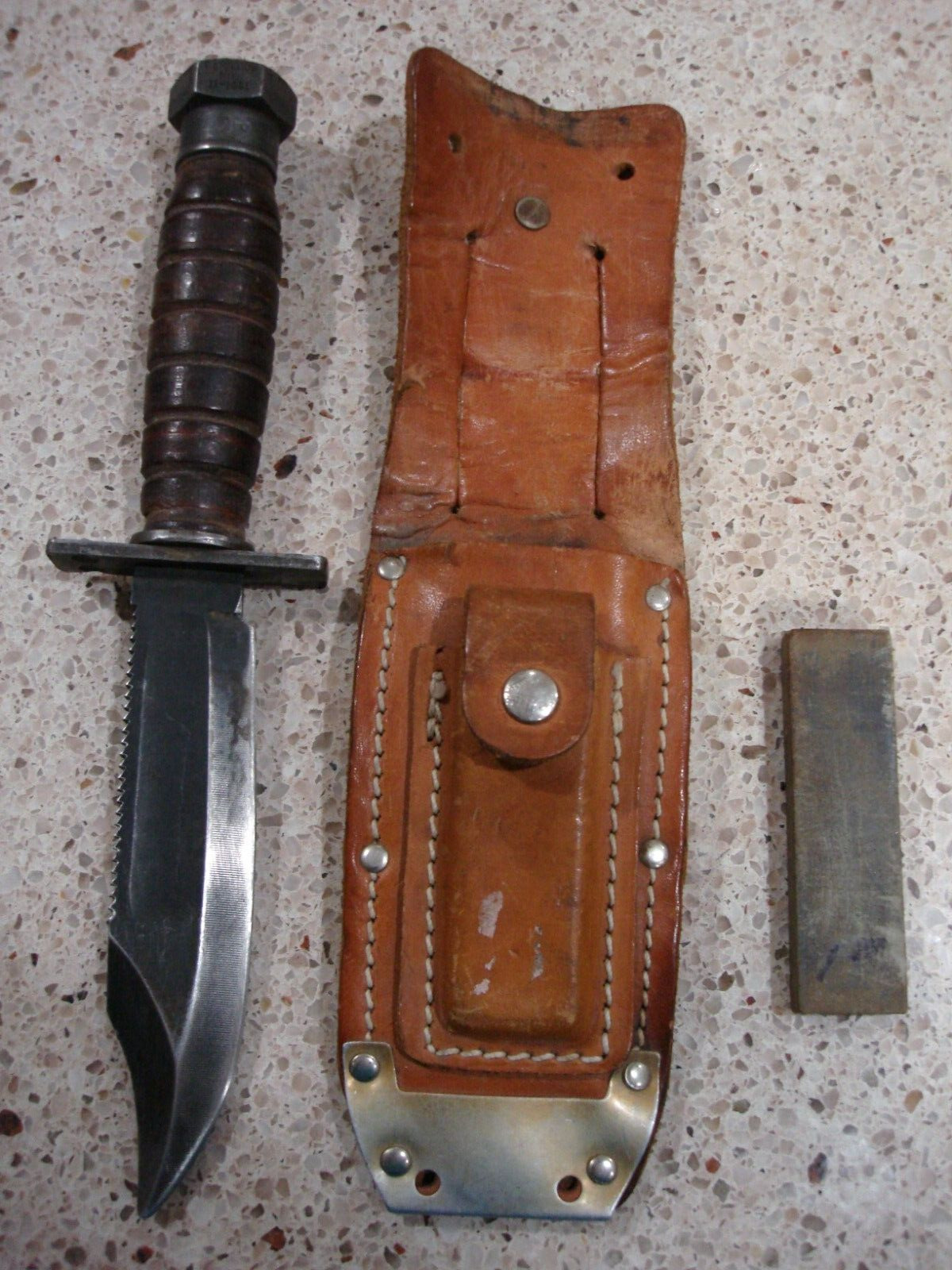 Camillus NY 11-1981 USAF Pilot’s Survival Knife W/Sheath & Stone Made In USA