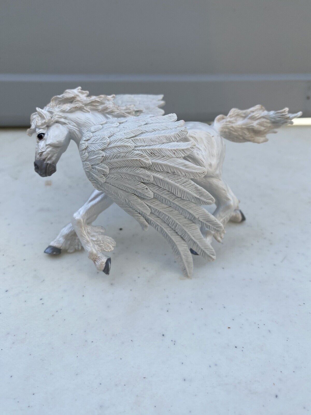 Safari Ltd Pegasus Winged Horse Animal Toy Figure J8