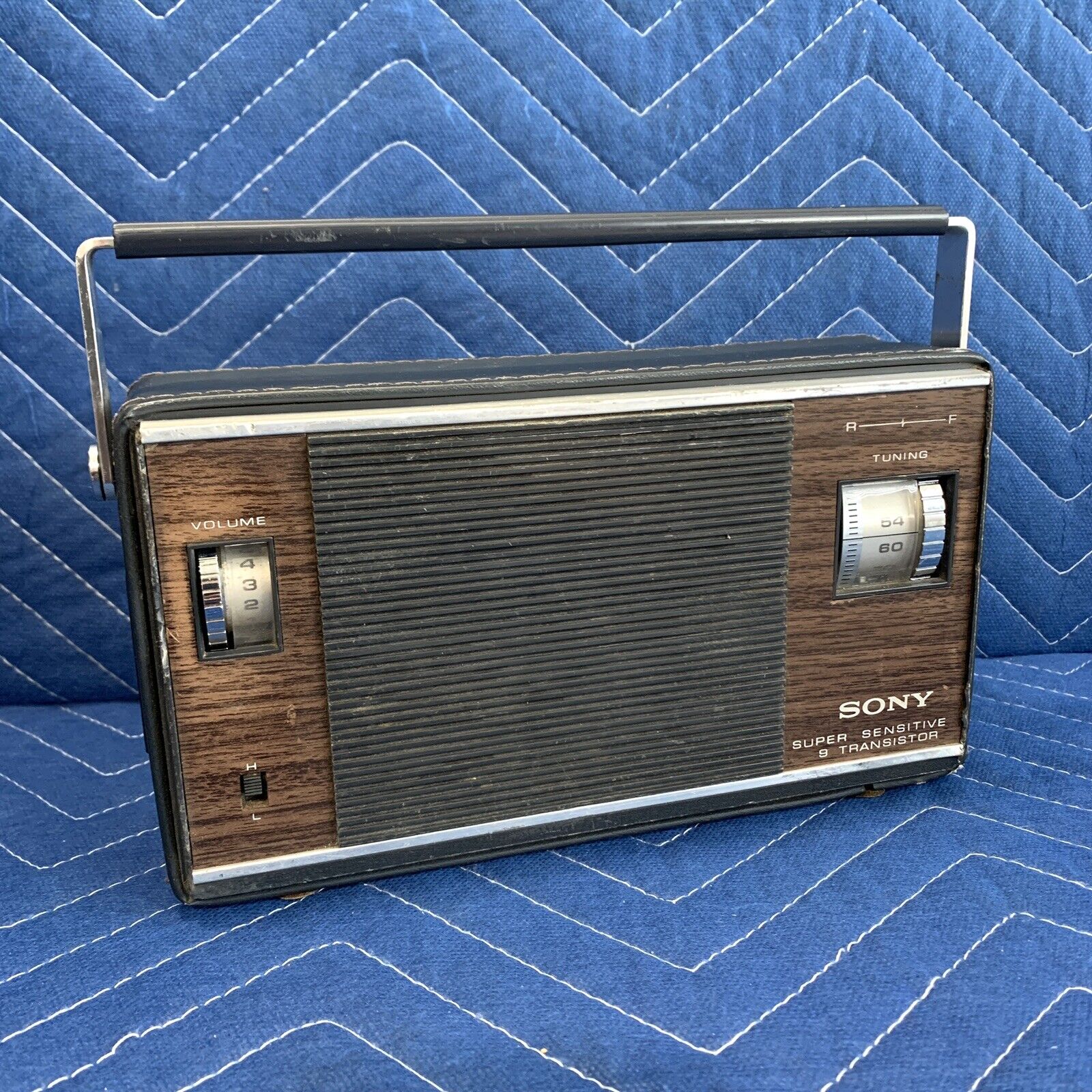 Vintage Sony Super Sensitive 9 Transistor AM Radio 6R-33 Woodgrain Made In Japan
