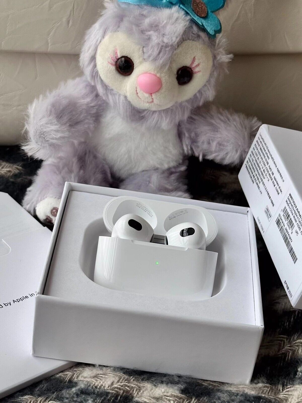 Apple Airpods 3rd Generation Bluetooth Earbuds Earphone with White Charging Case