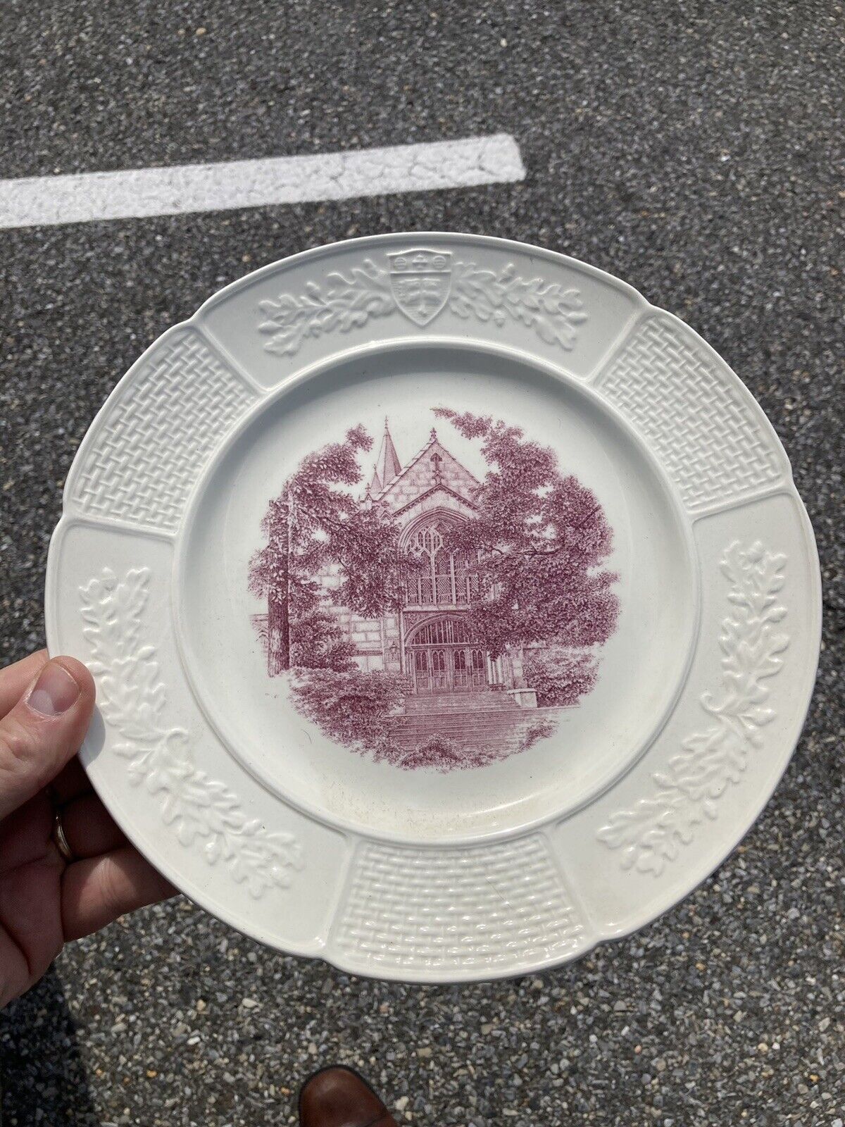 Vtg 1946 Wedgwood Fine China Decorative Red Plate - Wellesley College Chapel