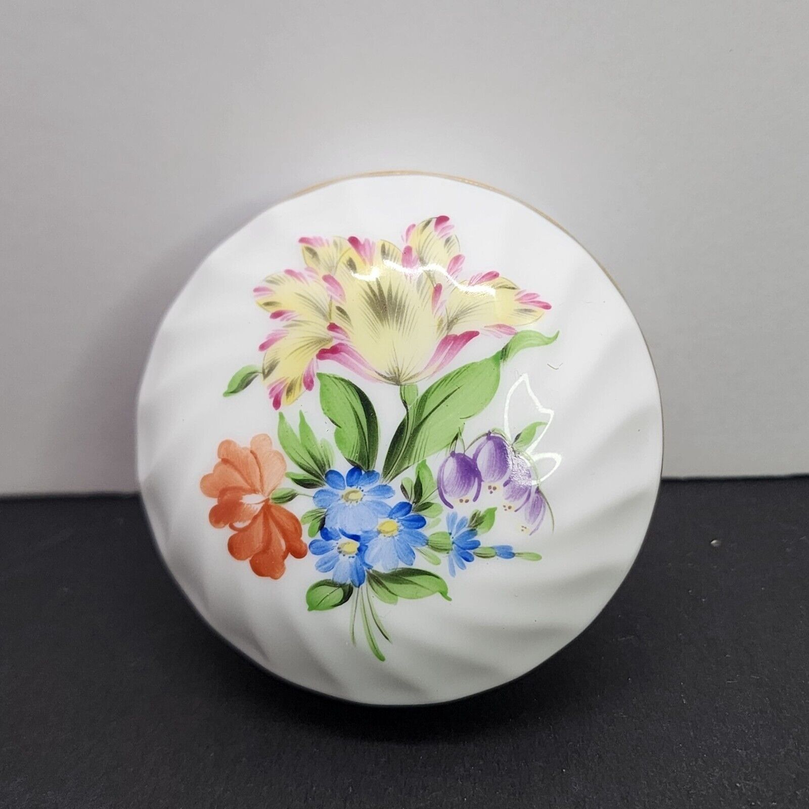 Vintage HEREND Trinket Dish Bowl Box Porcelain Lidded Hand Painted HUNGARY