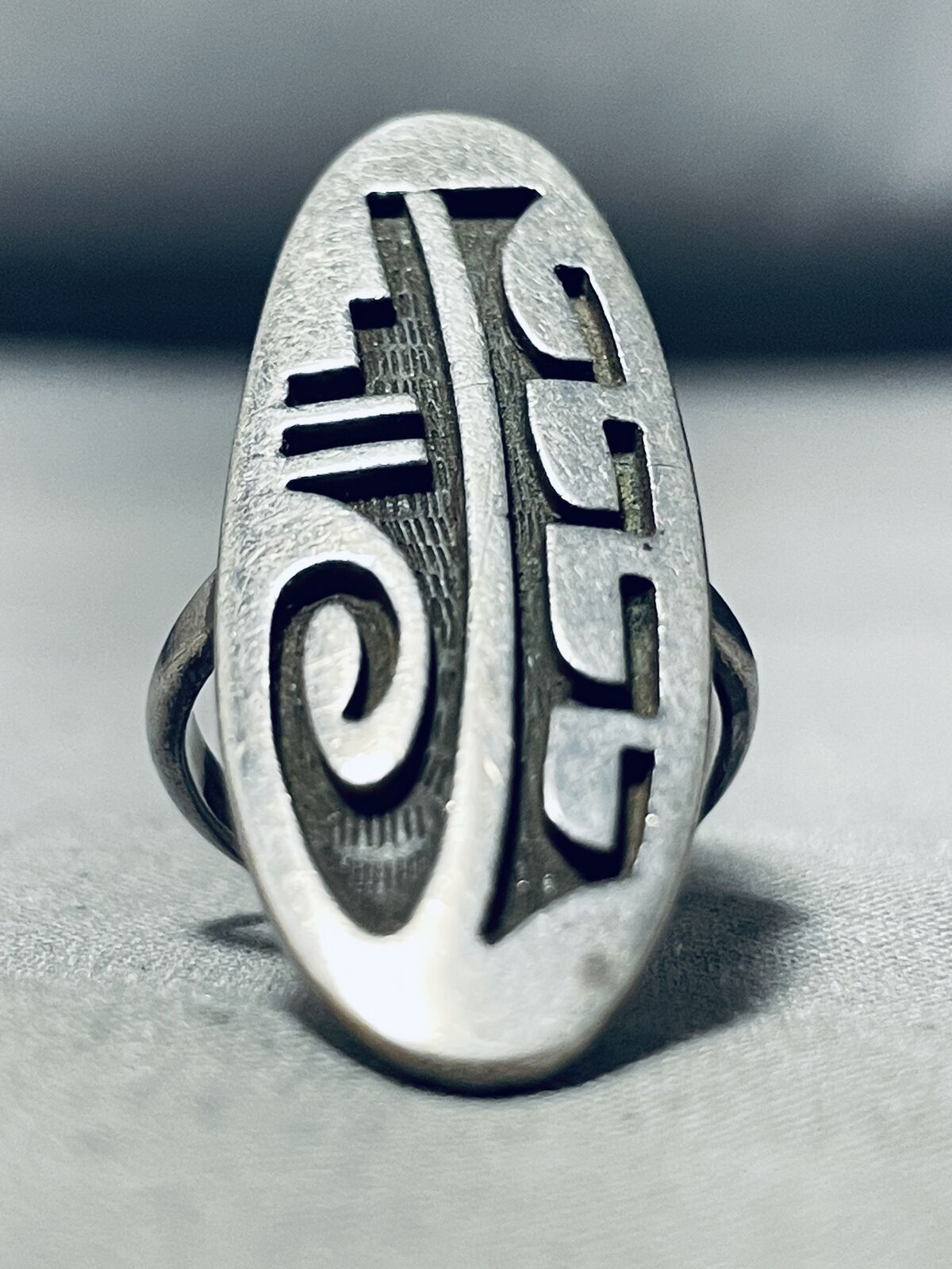 VERY IMPORTANT LAWRENCE SAUFKIE VINTAGE HOPI STERLING SILVER RING