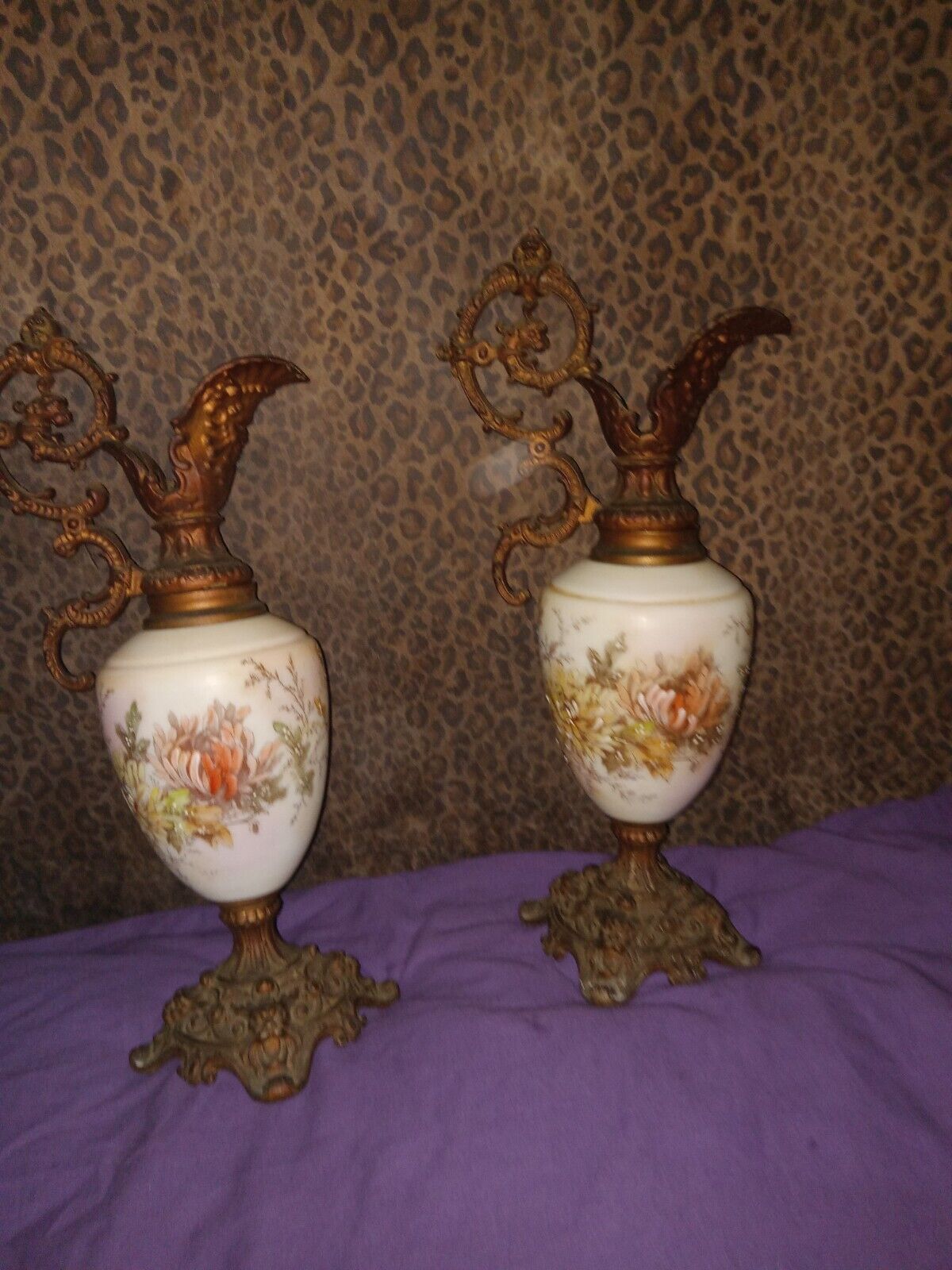 Pr. victoria Antique Matched Pair Wavecrest Mantle Ewer Floral Vases