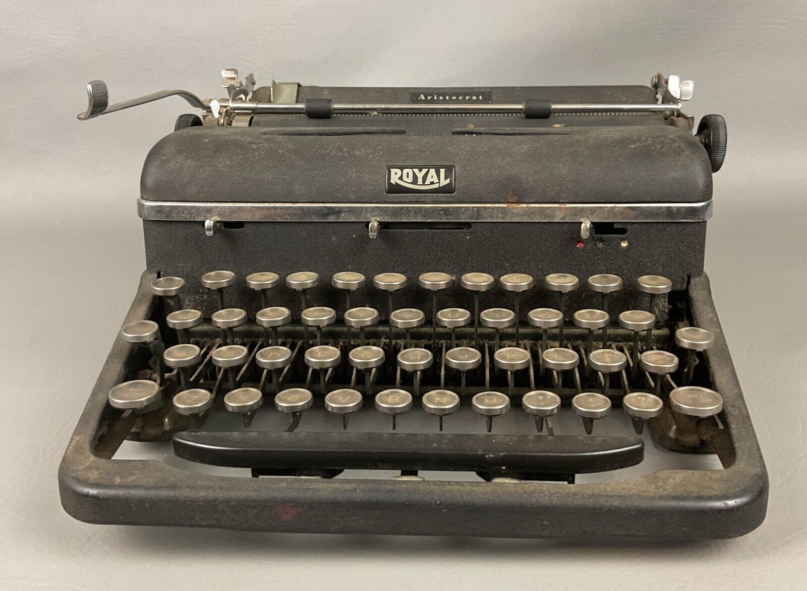 Vintage 1940's ROYAL ARROW Manual Portable Typewriter Parts or Repair.