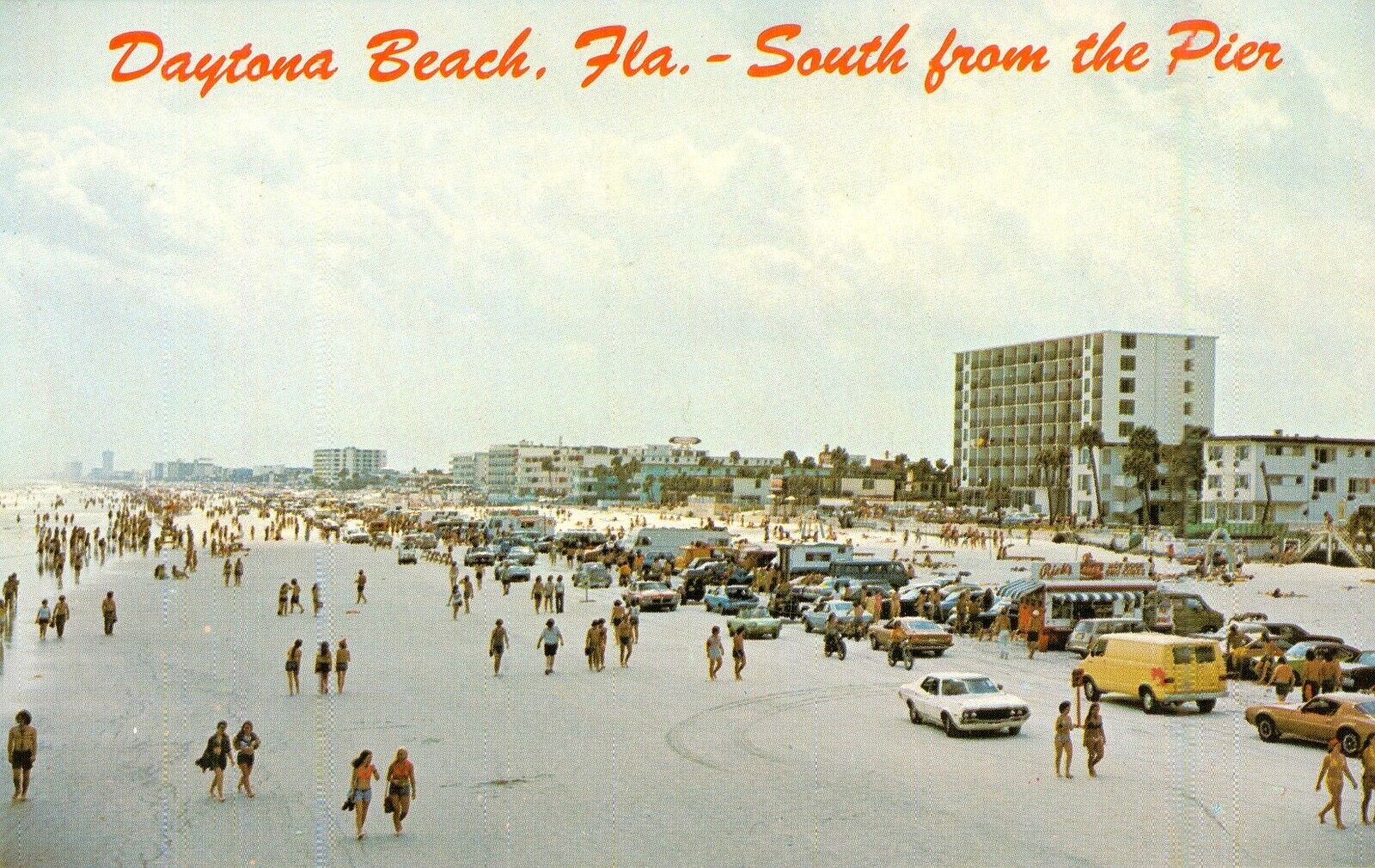 c1960s POSTCARD Daytona Beach FLORIDA South from the pier SPRING VACATION