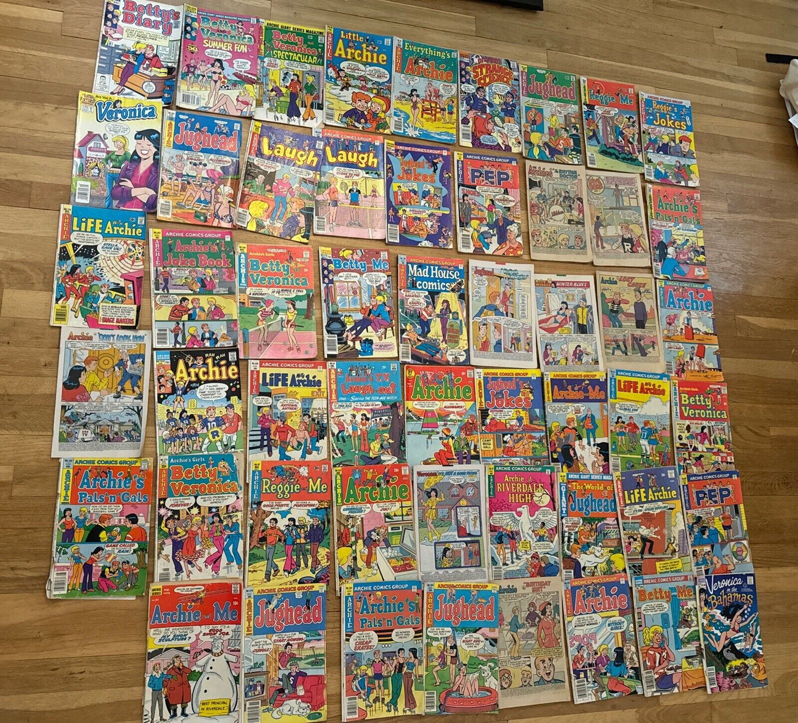 Vintage Archie Series Mix Huge Lot 53 Comic Books Betty Veronica, Bikini Cover