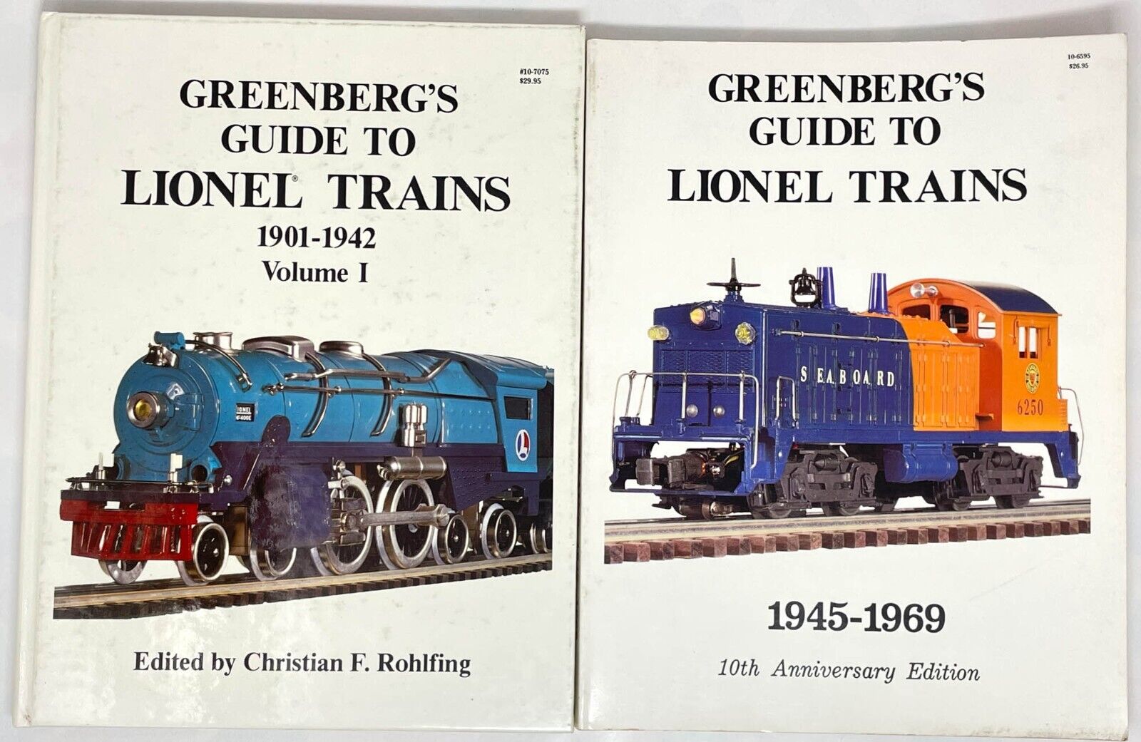 Greenberg\'s Guide to Lionel Trains Lot 2 Volumes: 1901-1942 1945-1969