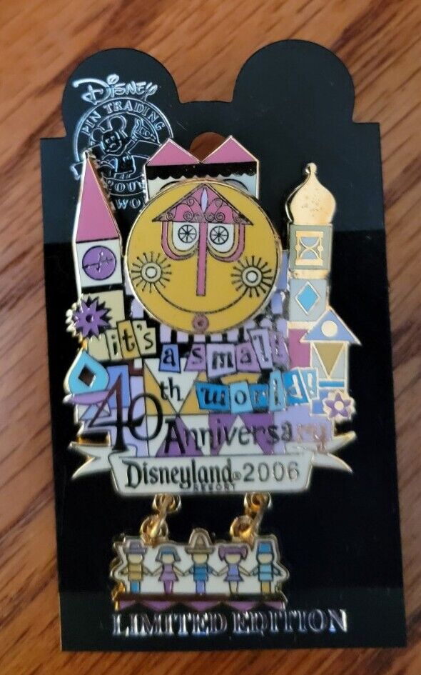 Disney DLR IT\'S A SMALL WORLD 40th Anniversary  LE 3-D  Dangle Spinner Pin