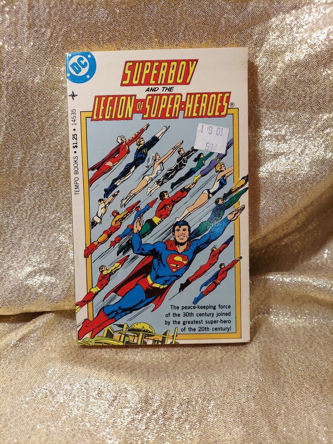 Superboy and the Legion of Super-Heroes Tempo Books 1977 Pocket Book Paperback